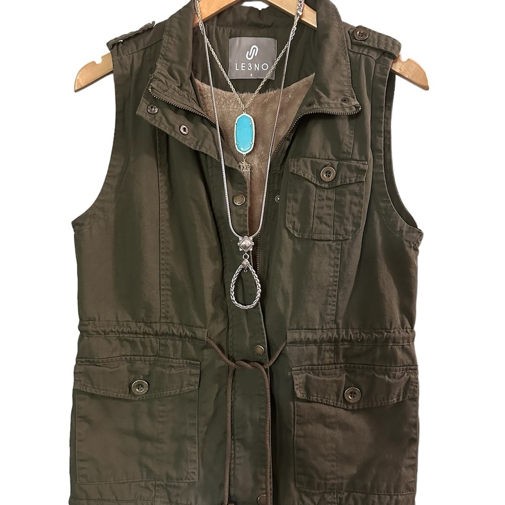 LE3NO Womens Army Green Utility Vest Hooded lined Fleece Snaps Drawstrings